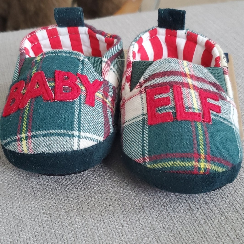 Dearfoams Baby Elf slippers